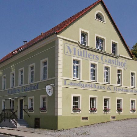 Landgasthaus Muellers Gasthof ラーデベルク エクステリア 写真