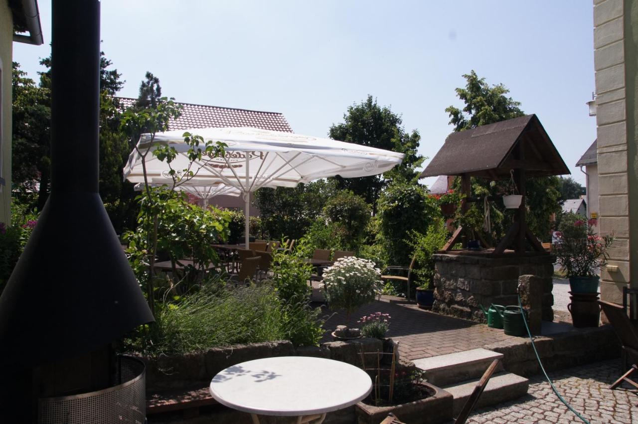 Landgasthaus Muellers Gasthof ラーデベルク エクステリア 写真